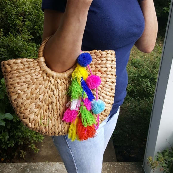 🆕 LAST 1! Straw Pom Pom & Tassel Tote - Picture 3 of 3